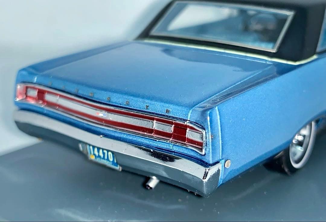 ネオ プリマス スポーツ フューリー 2ドア ハードトップ 1/43 NEO