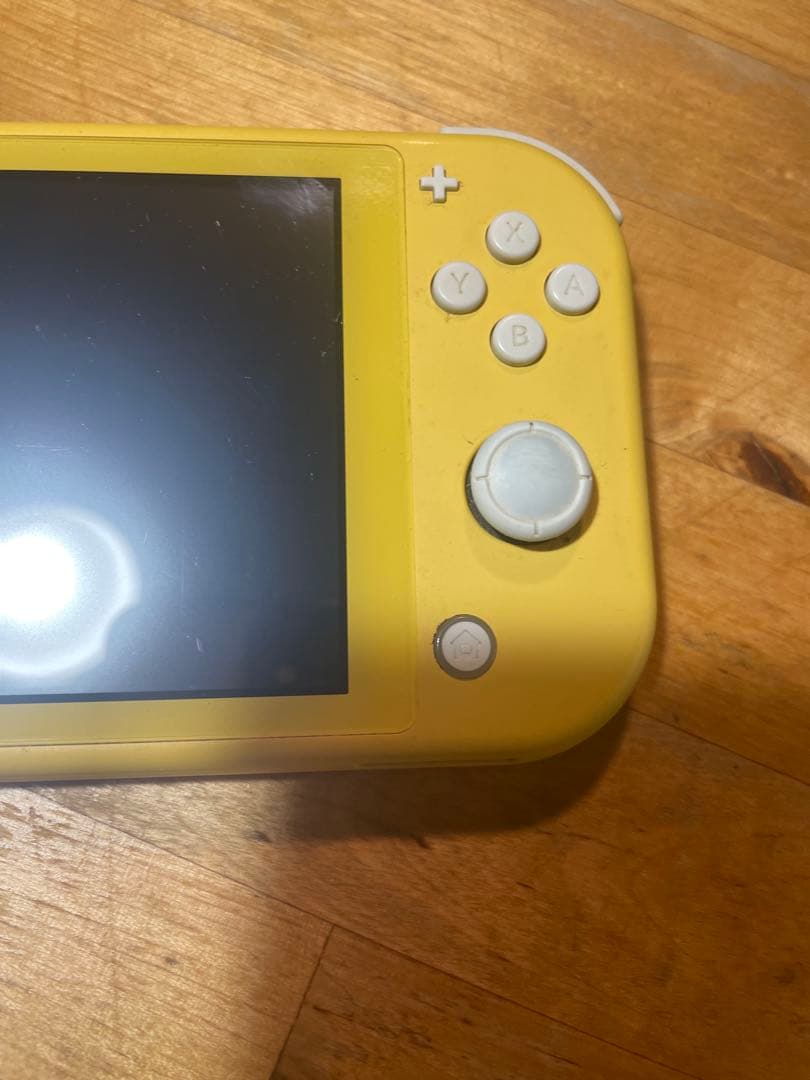 Nintendo Switchライト　黄色　本体のみの
