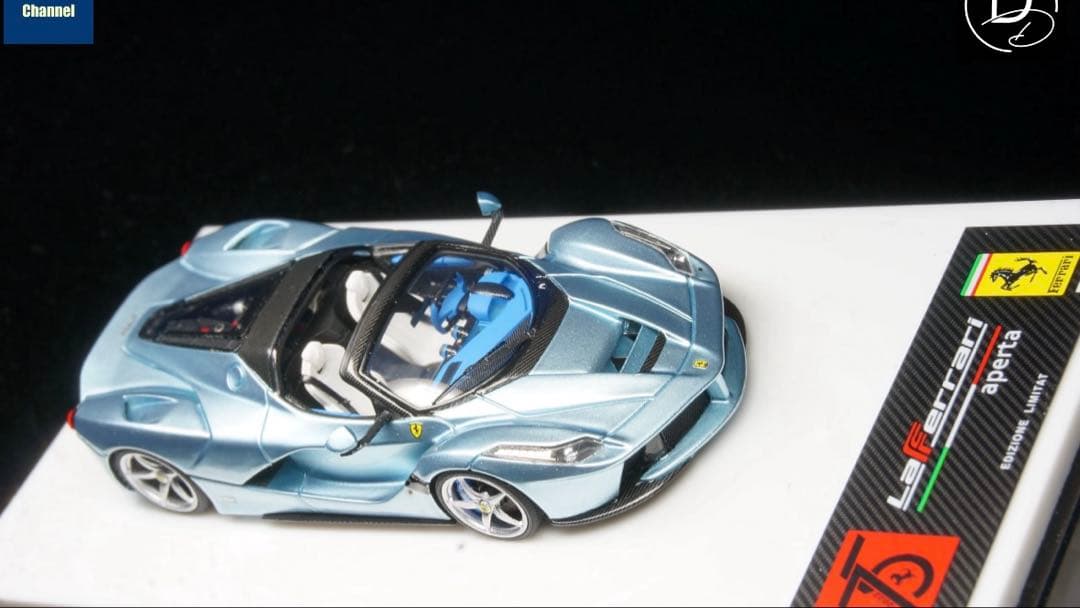 Ferrari LaFerrari ミニカー 1/64 アイスブルー