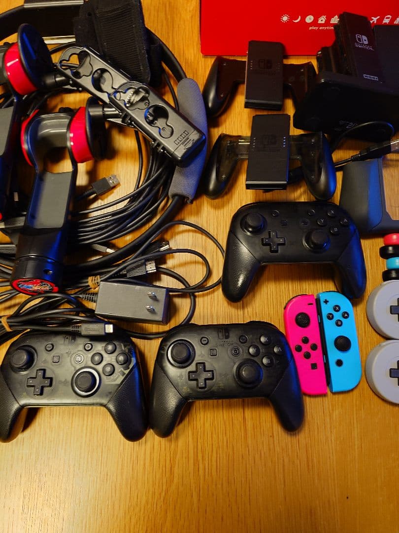 ★ニンテンドースイッチ　Switch本体＋付属品付き　ファミリーセット★