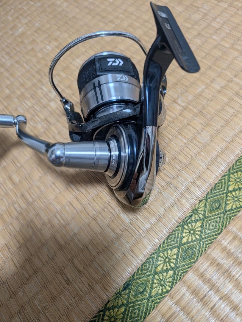 21セルテートSW8000P スプールバンド付き目立つキズは、少ない。