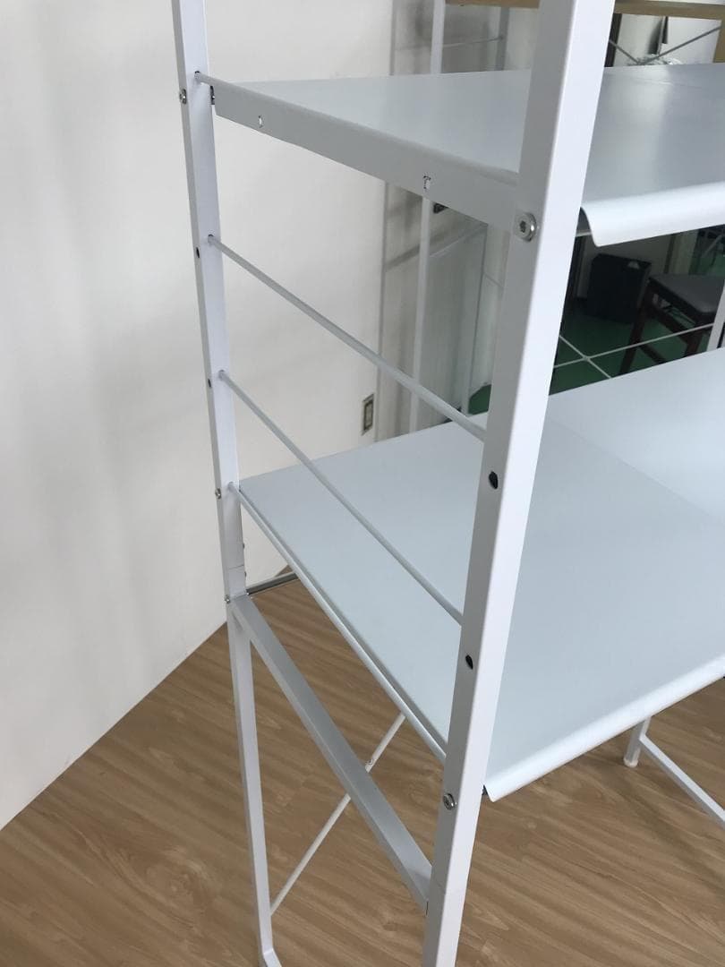 ☆【新品】幅は伸縮自在！　洗濯機ラックＷＨ☆