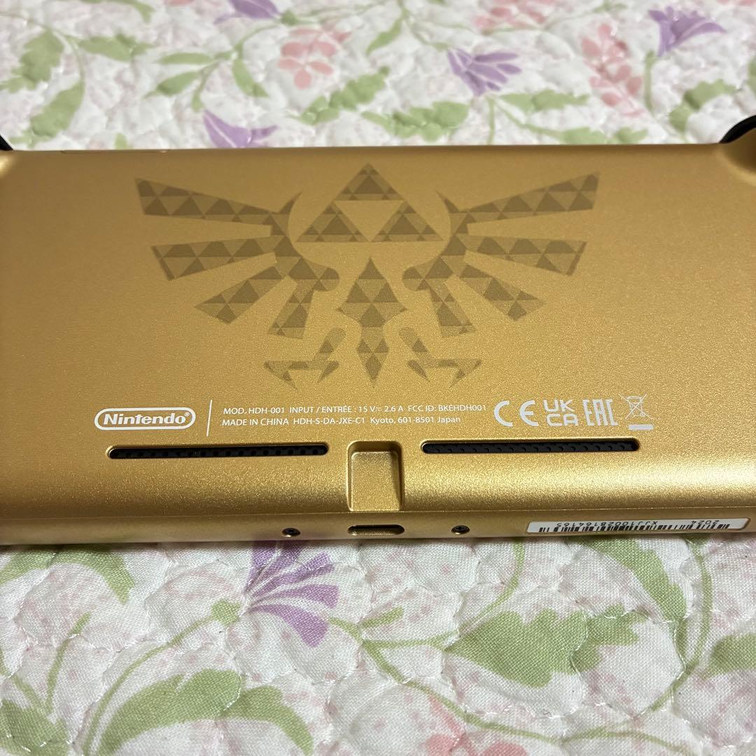 【完品・美品】Nintendo Switch Lite ハイラルエディション