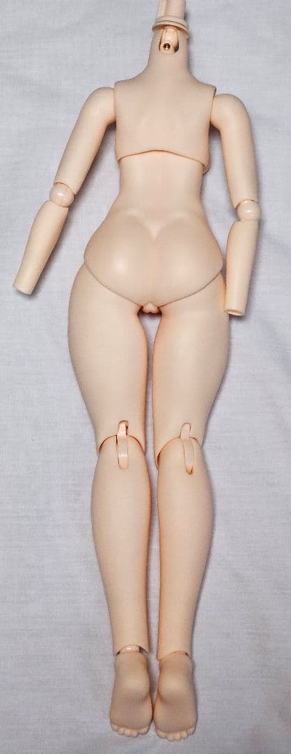 ドールボット　Dollbot　高可動ボディ　プラチナ肌