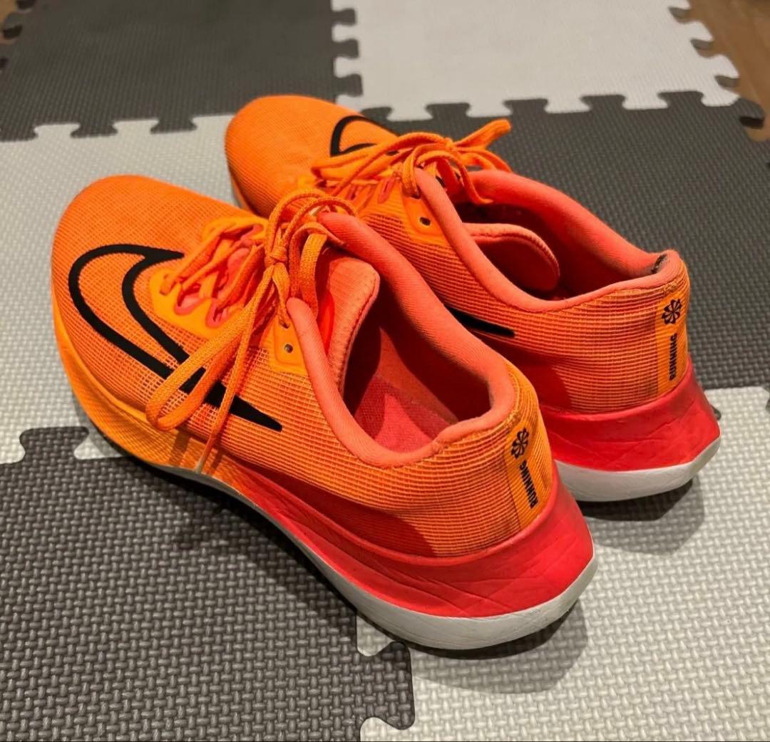 Nike オレンジシューズズームフライ5 28センチ