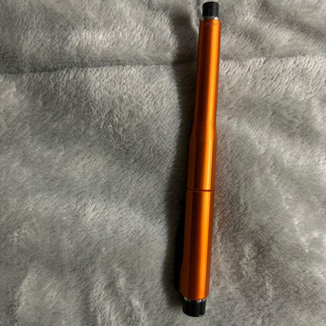 オレンズネロジャンク、クルトガダイブジャンク　カヴェコ