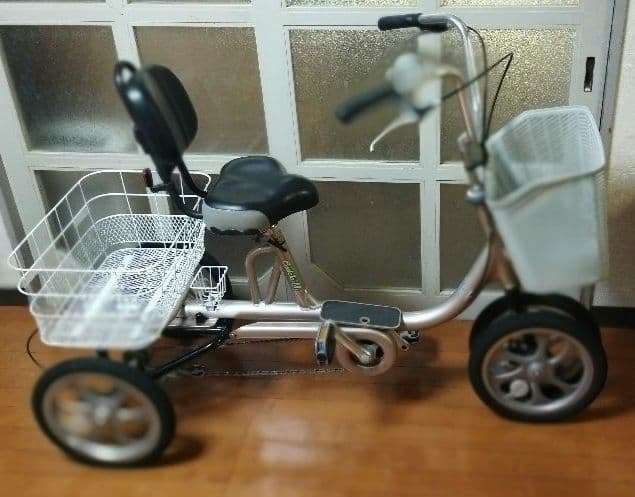 専用送料込み【ノーパンクタイヤ】四輪自転車クークル 三輪自転車