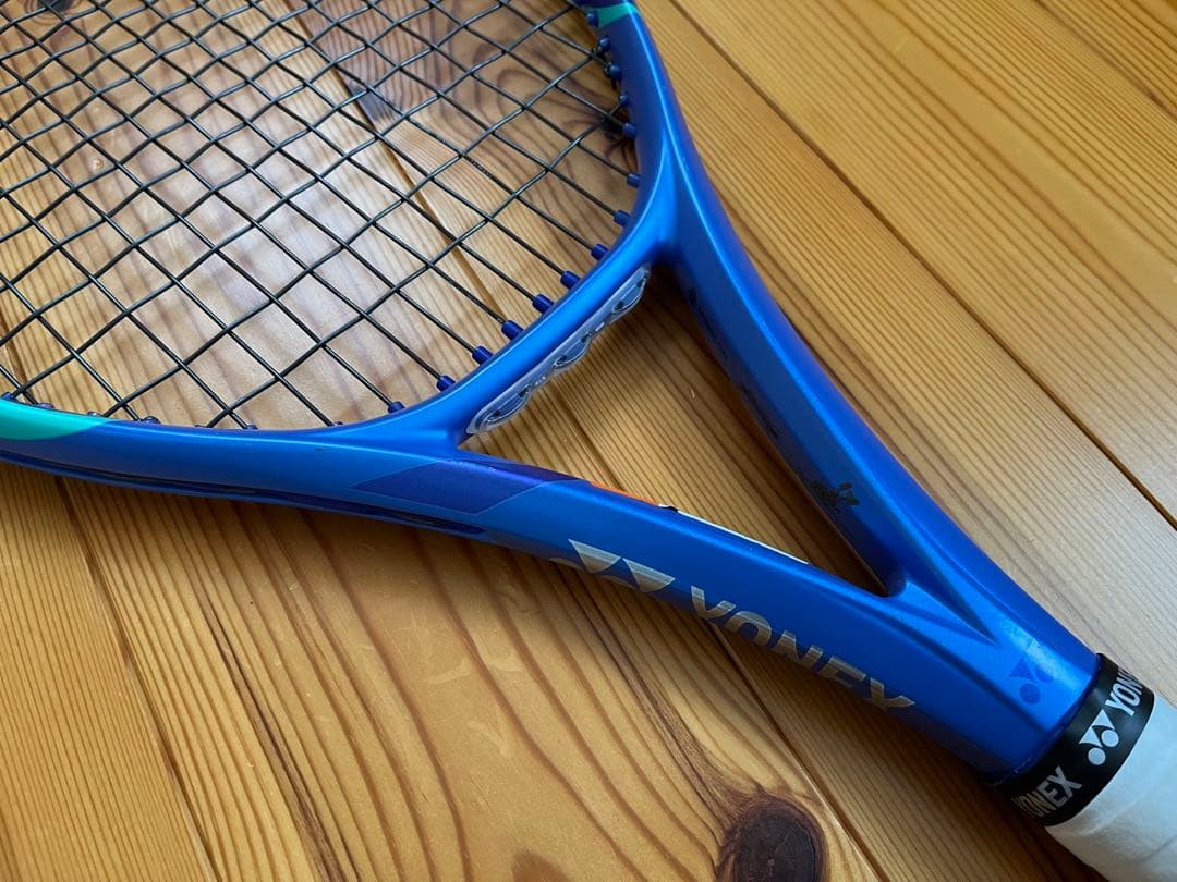【イッサン】YONEX テニスラケット EZONE 2025 G1