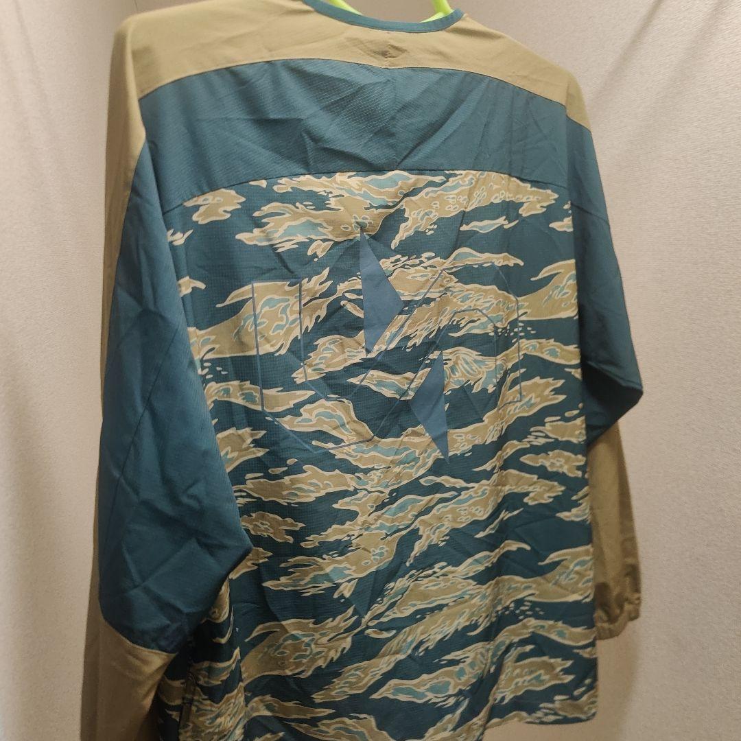 AKTR uncaged ウォームアップジャケット　2XL