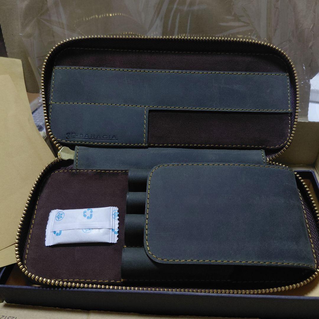 新品！ バハギア　ペンケース　ラウンドジップ型　クレイジーホース　オリーブ