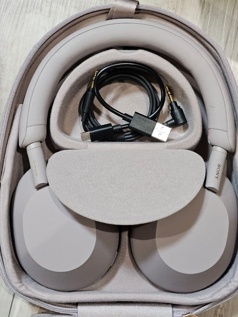 限定色！ほぼ未使用　wh-1000xm5 スモーキーピンク