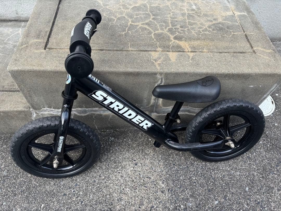 STRIDER SPORT バランスバイク 12インチ ブラック　日本正規品