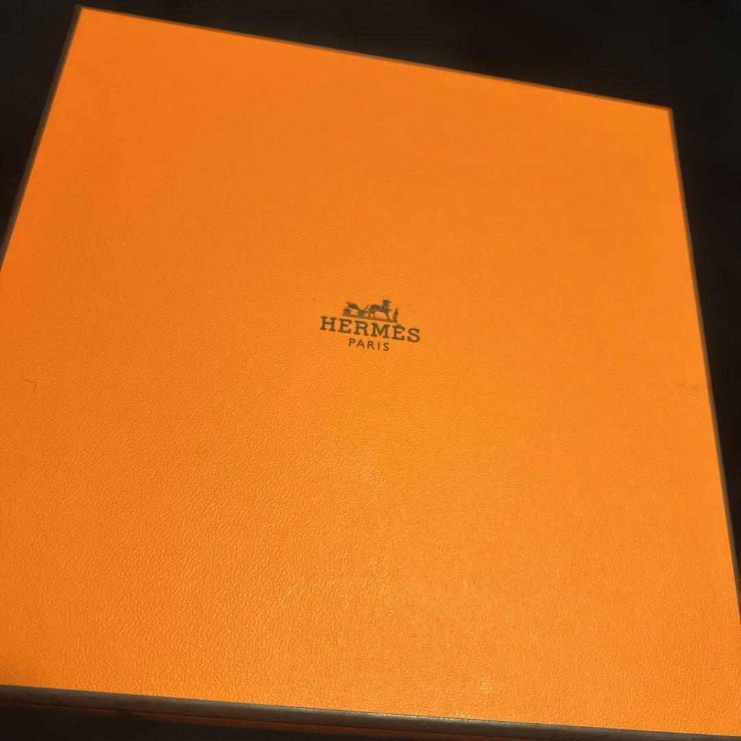 ぶ*ま様 新品 エルメス ハンカチ HERMES 馬刺繍 箱入り 正規品