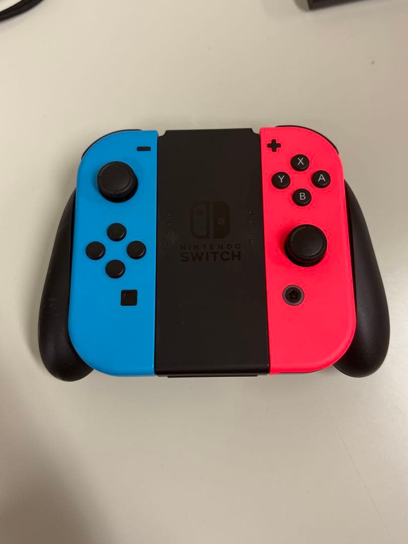 【Nintendo Switch 本体 Joy-Con2個 動作確認済み】