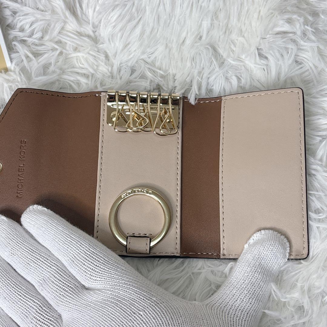 新品未使用MICHAEL KORS キーケース 小銭入れ付　ブラウン/ベージュ