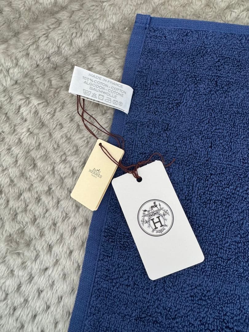 《未使用》HERMES エルメス　カレ・タオル 《ステアーズ》　マリン　ネイビー