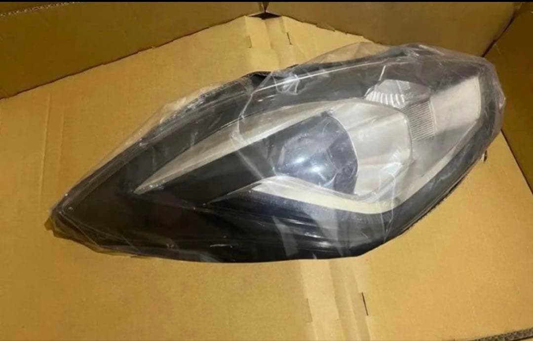 ZC33S 右ヘッドライト