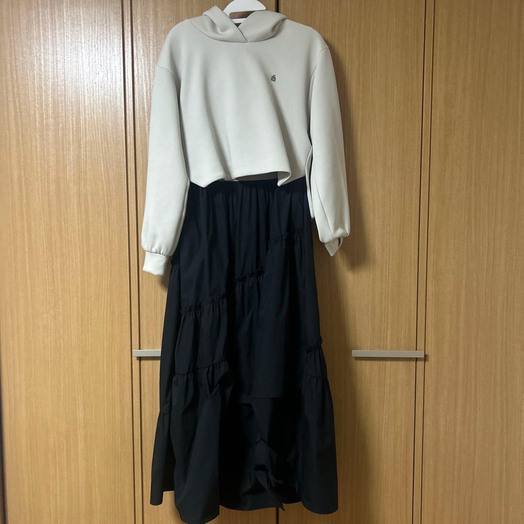 Herlipto ハーリップトゥTrois Logo Docking Dress