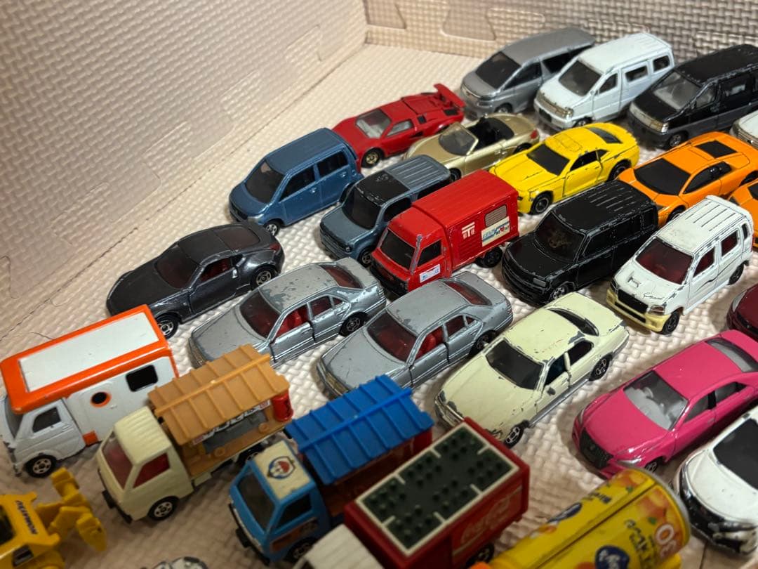 トミカ　まとめ売り　100台