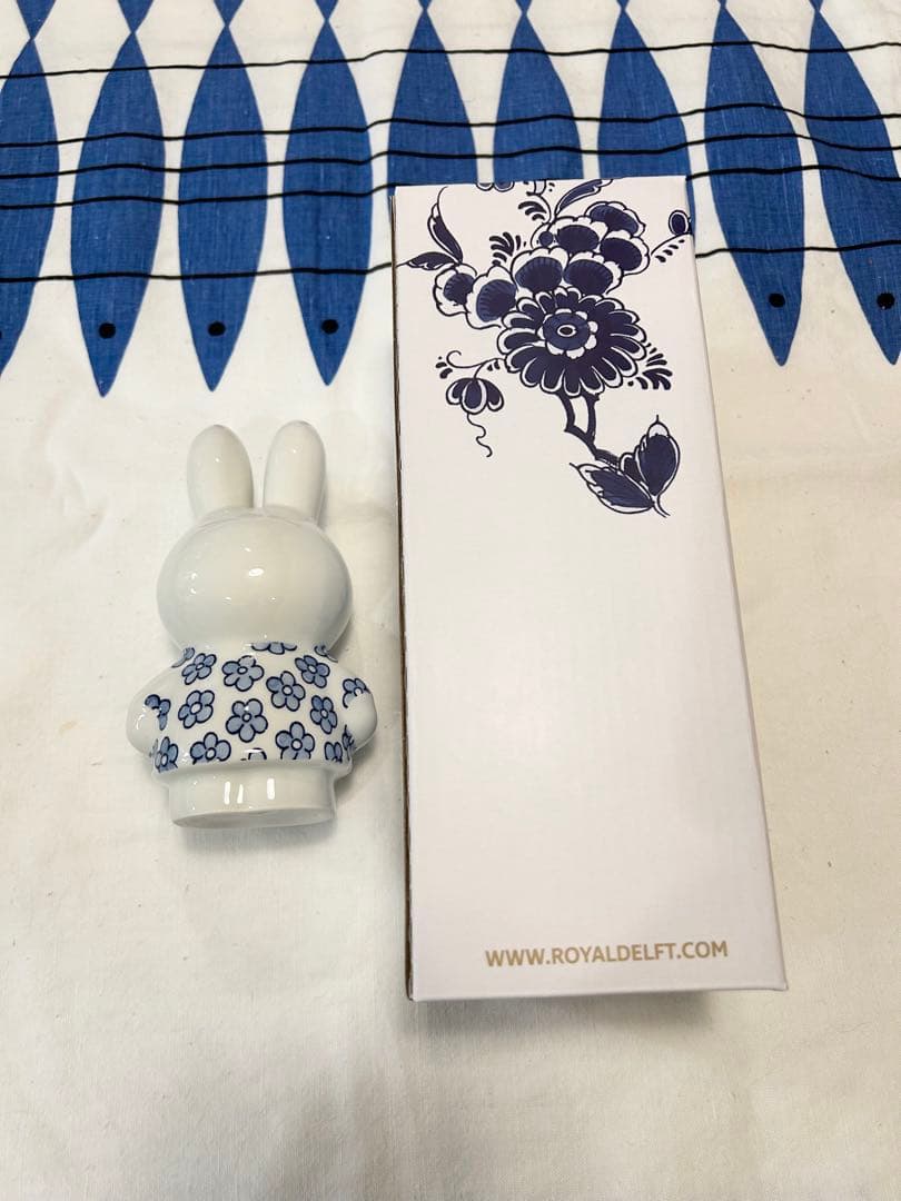 ぽ*こ様 ミッフィー　ロイヤルデルフト　置物　陶器人形　オランダ