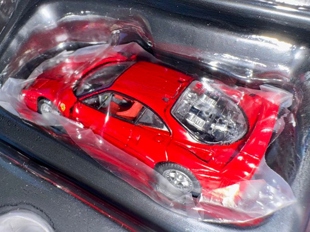 トミカリミテッドヴィンテージネオ フェラーリF40赤　TOMICA NEO