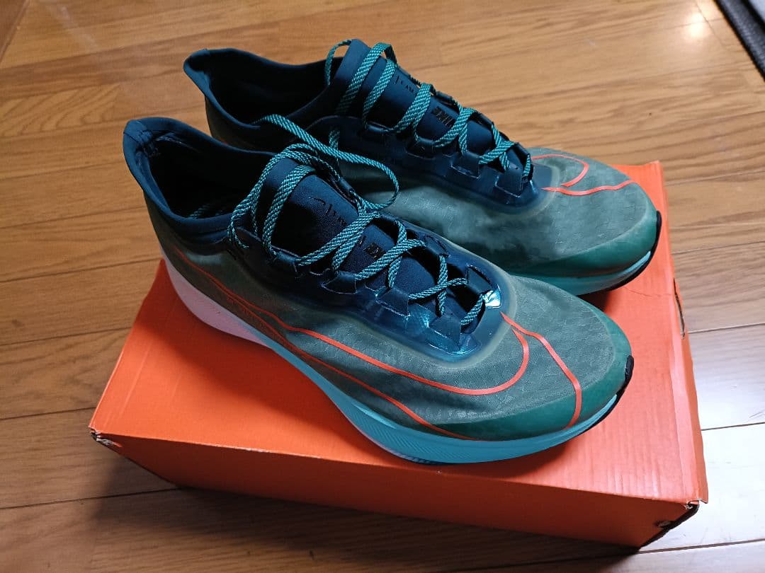 NIKE ズームフライ3 　27.5cm