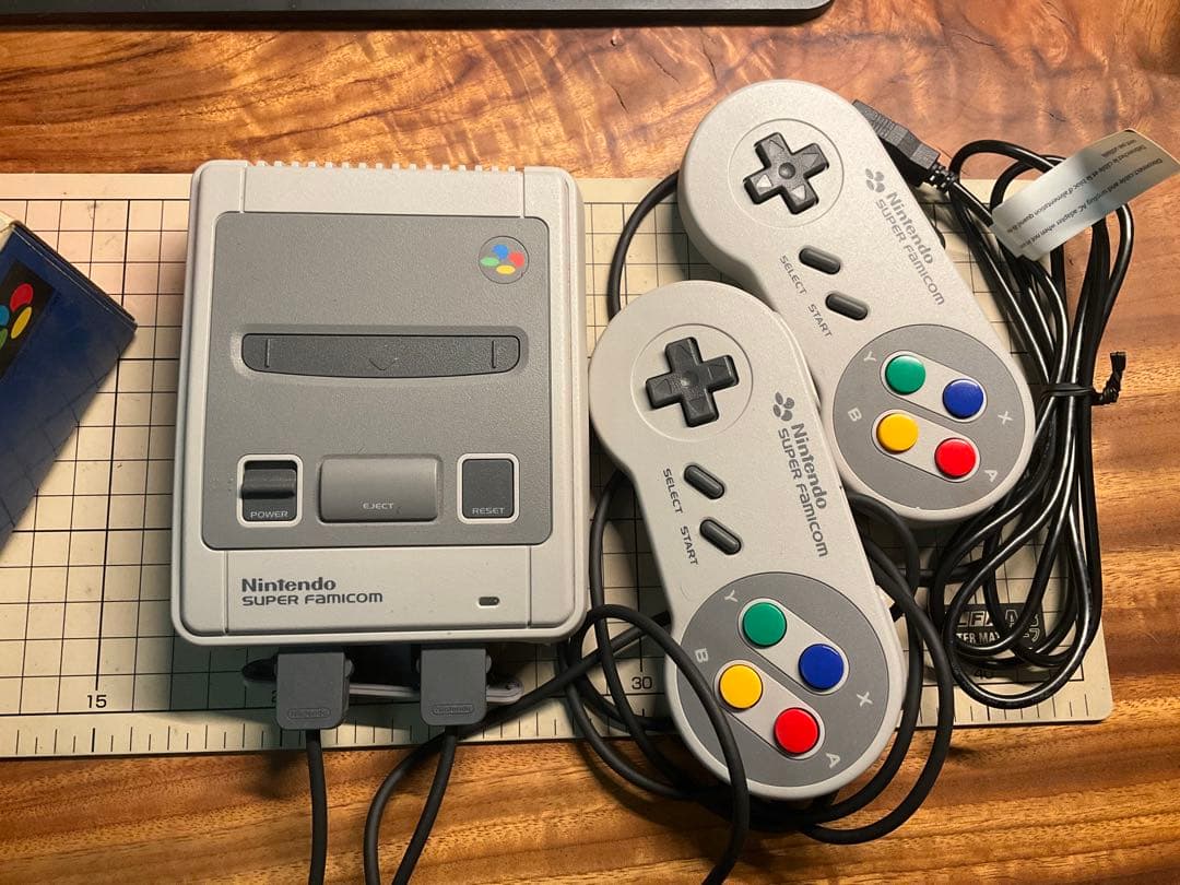 Nintendo クラシックミニ　Super Famicom ミニ本体