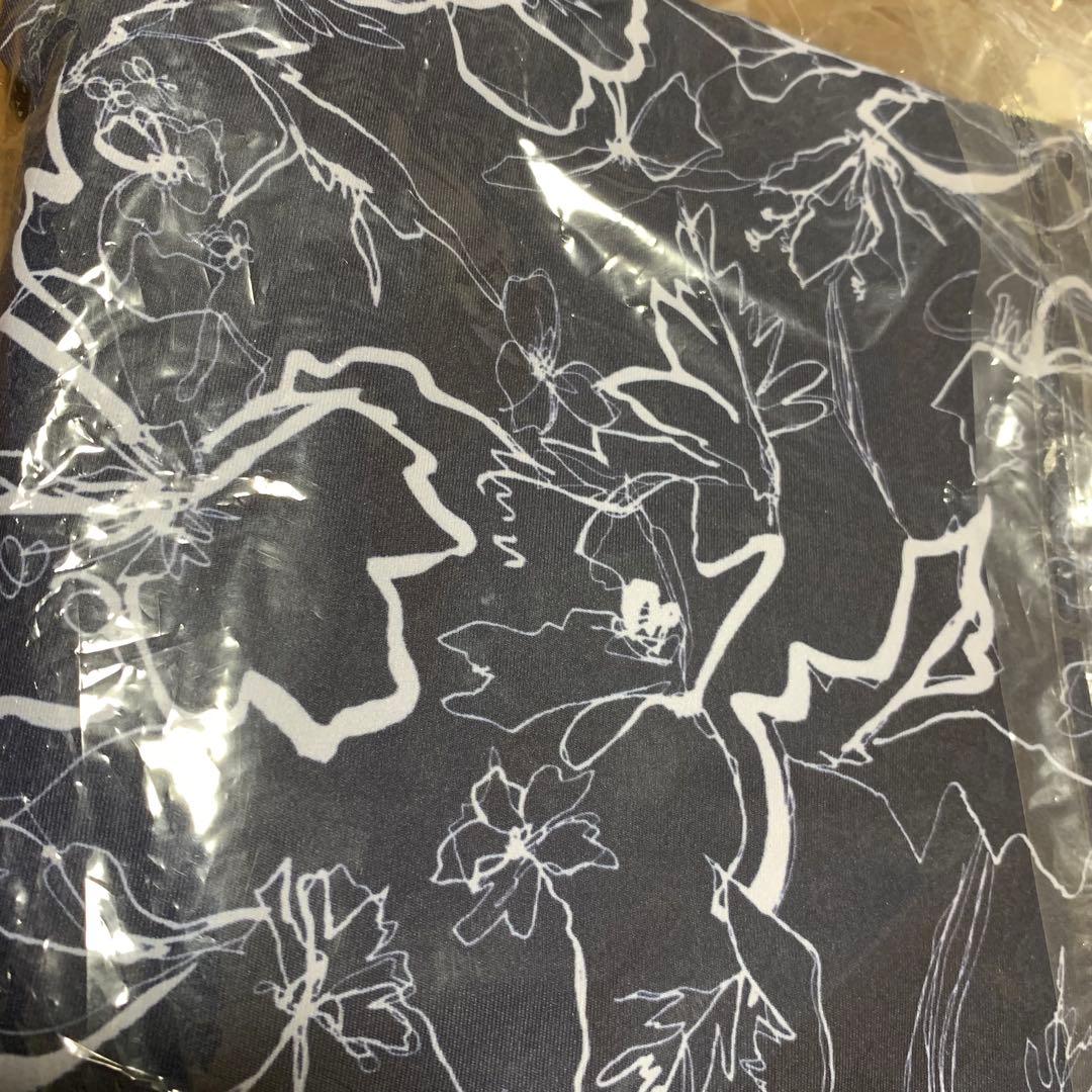 【新品タグ付】SUKALA Sサイズ カップ付きTシャツ＆レギンスセット