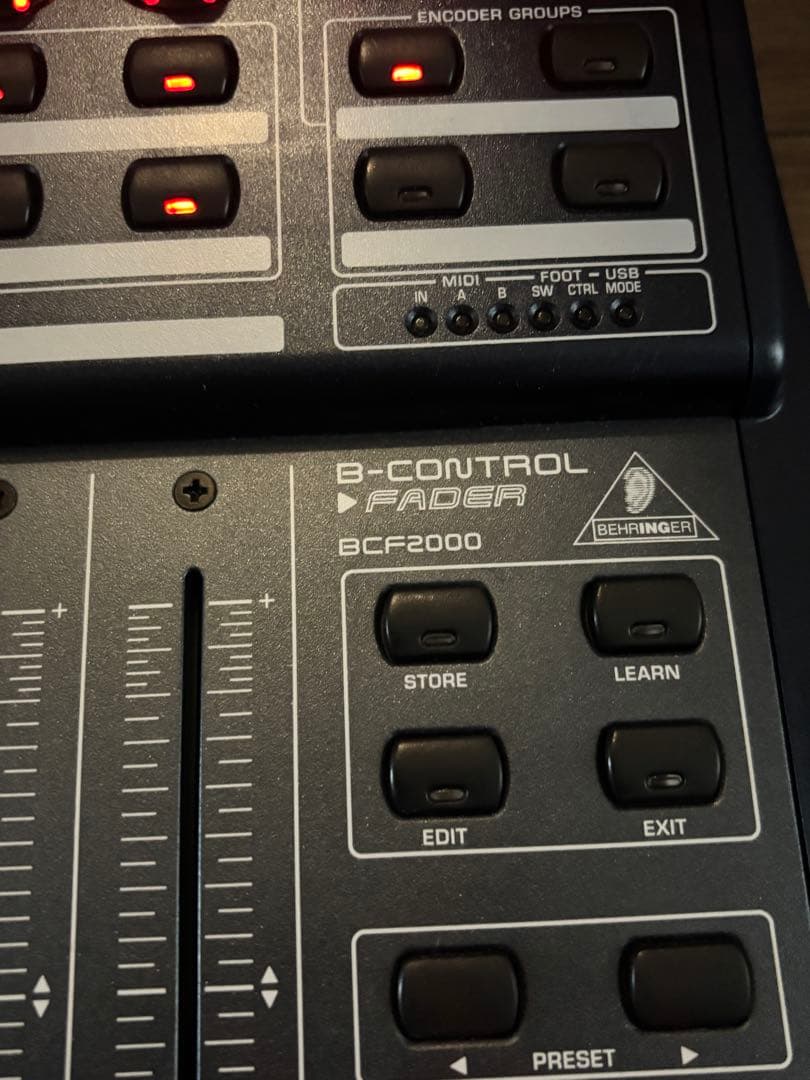 BEHRINGER BCF2000 USB/MIDI 全ボタン反応確認済