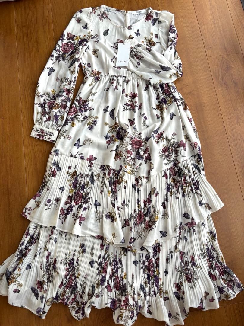 SNIDELワンピース&DIOR香水set