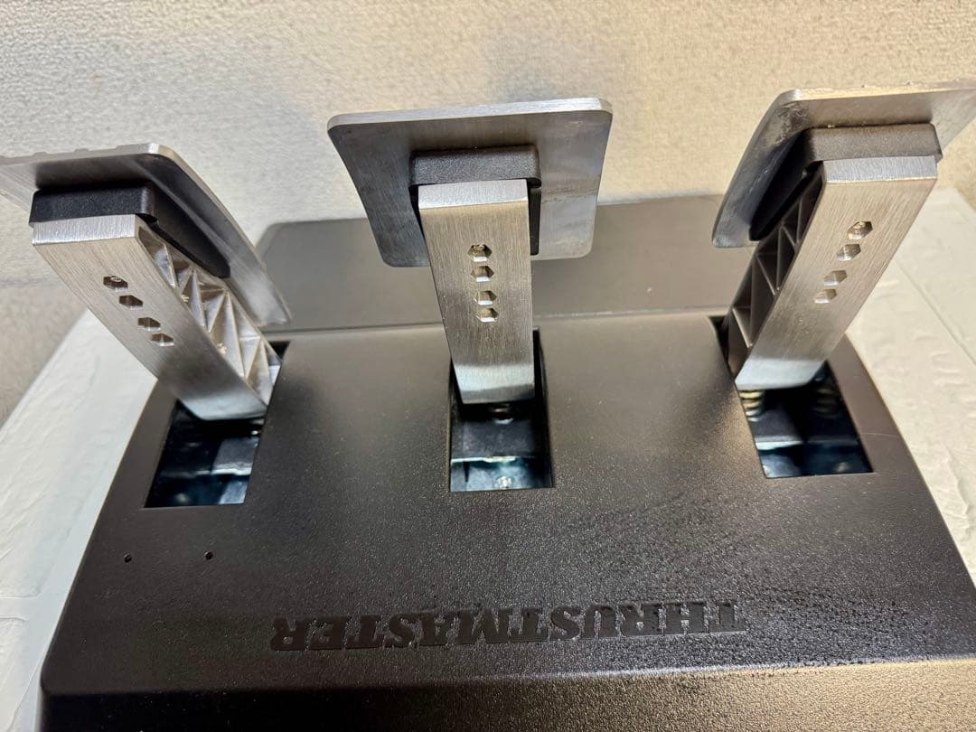 ほぼ未使用T-GT II Thrustmaster国内正規品 動作確認済 PS5