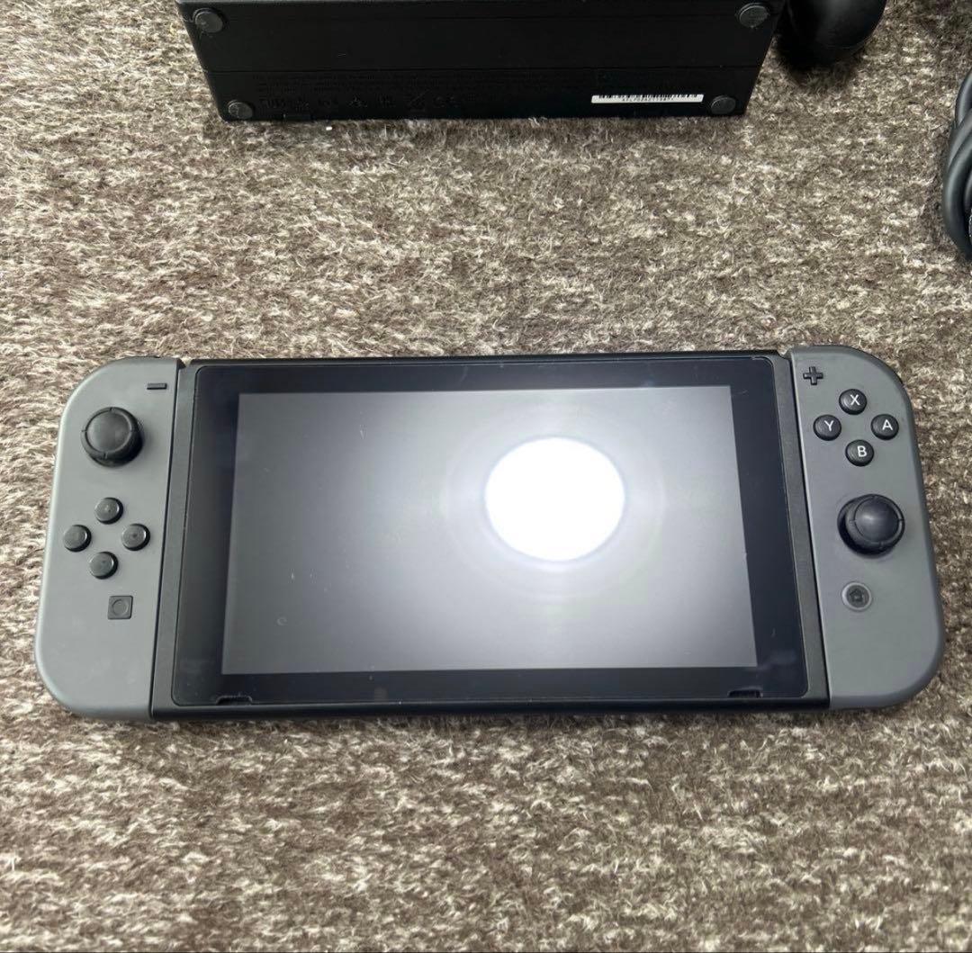 Nintendo Switch グレー 本体 付属品あり【プレゼント付き】