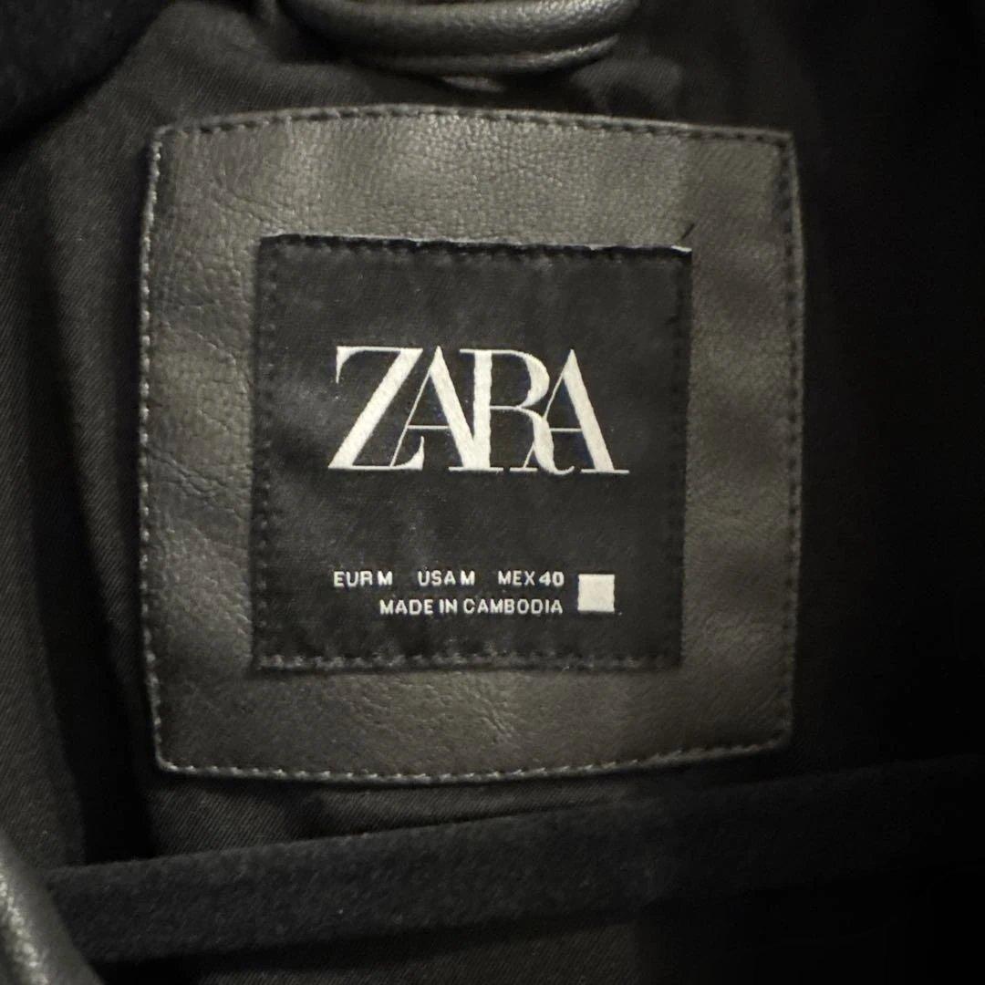 ZARA ブラック フェイクレザージャケット　短丈