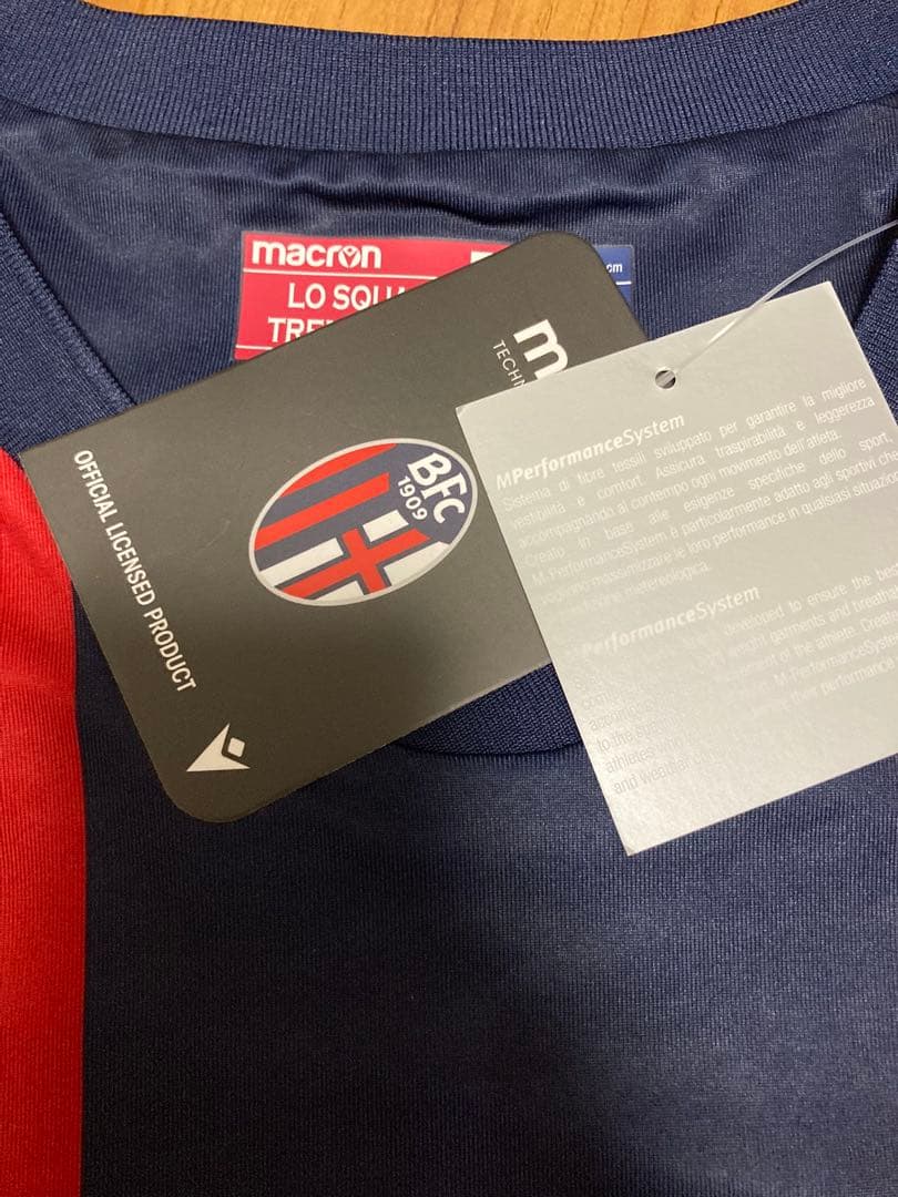 正規品未使用ボローニャFC19/20ホームユニフォームXLサイズ　macron
