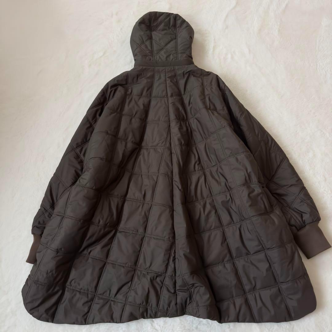 新品未使用　THROW Quilting Hooded ポンチョ　カーキ　F