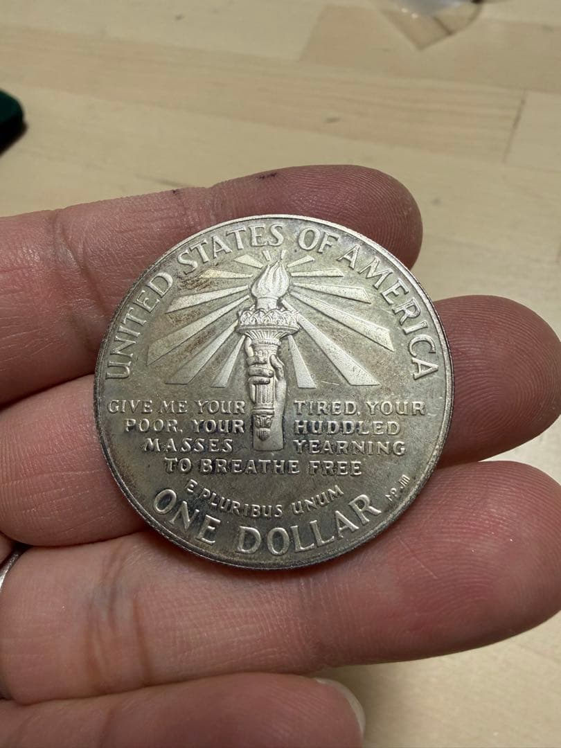から1986年 自由の女神 1ドル銀貨