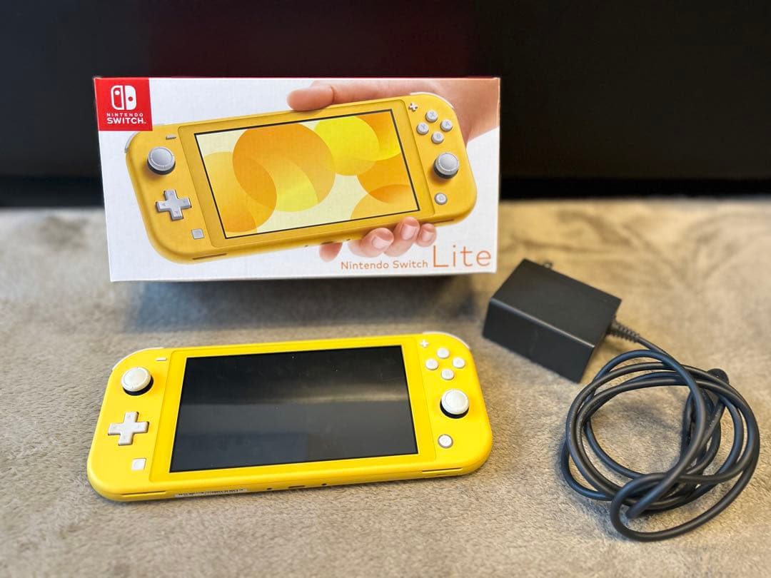 Nintendo Switch Lite イエロー 本体とゲームソフト※箱付き