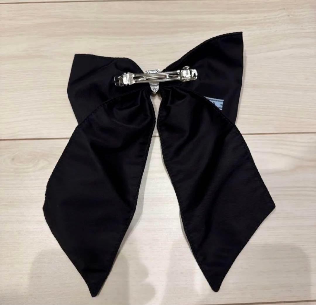 PRADA リボン ヘア クリップ バレッタ Re-Nylon