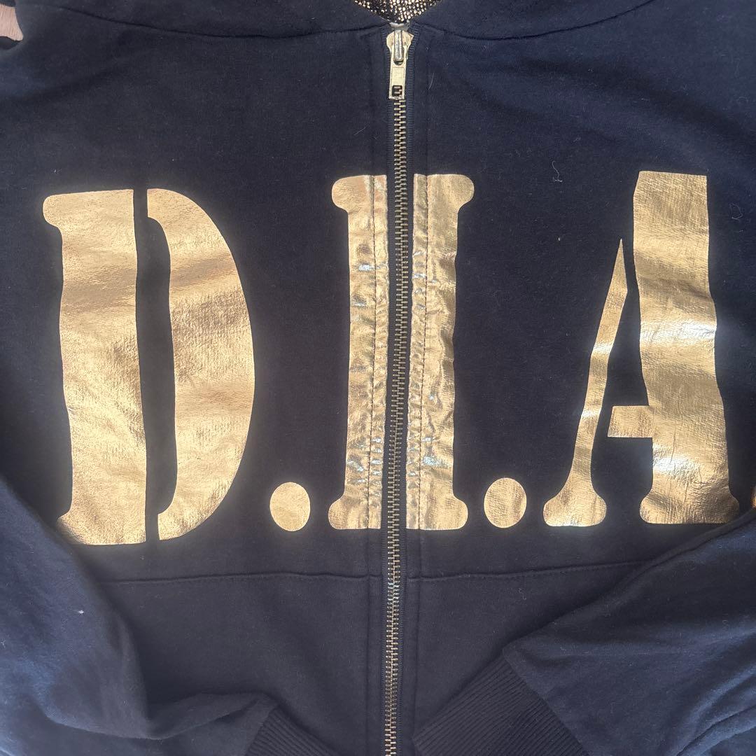 d.i.a.パーカー