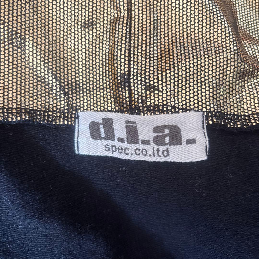 d.i.a.パーカー