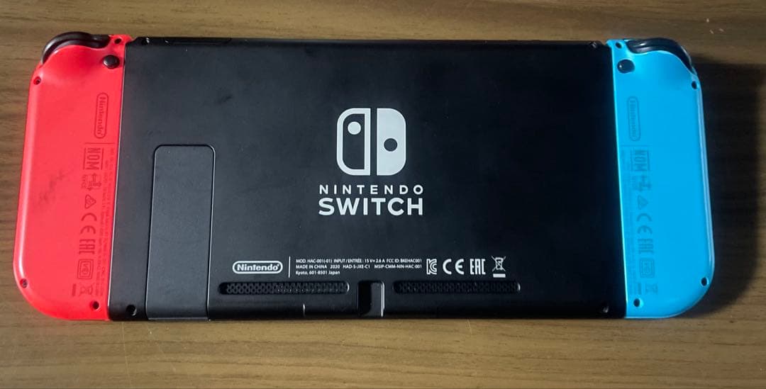 Nintendo Switch 本体 青/赤ジョイコン付き