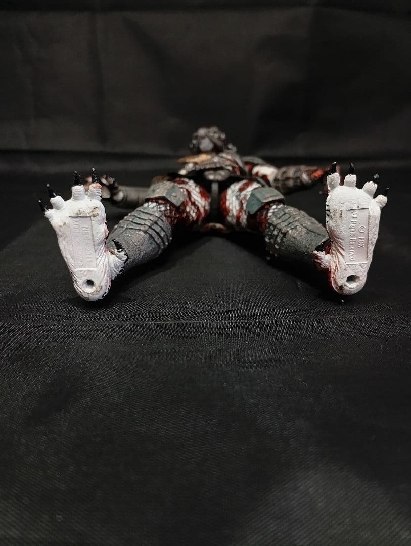 訳アリ NECA ガーディアンプレデター 箱無し