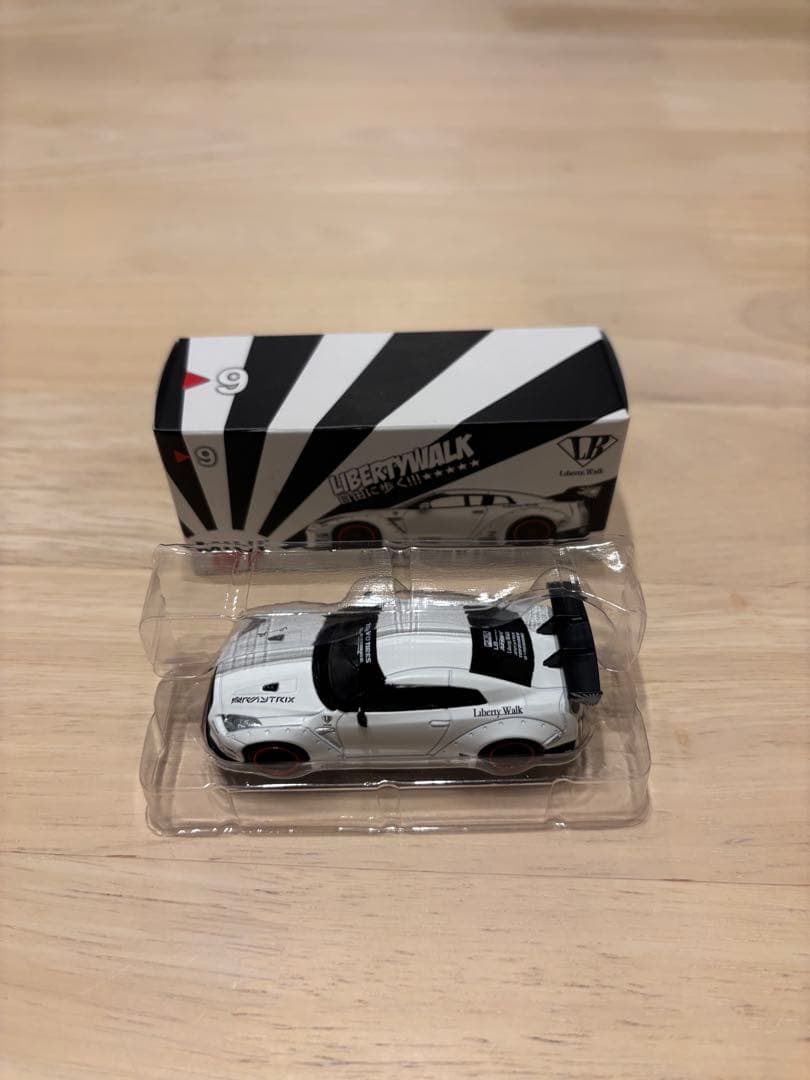 MINIGT LIBERTY WALK リバティーウォーク　 GT-R ホワイト