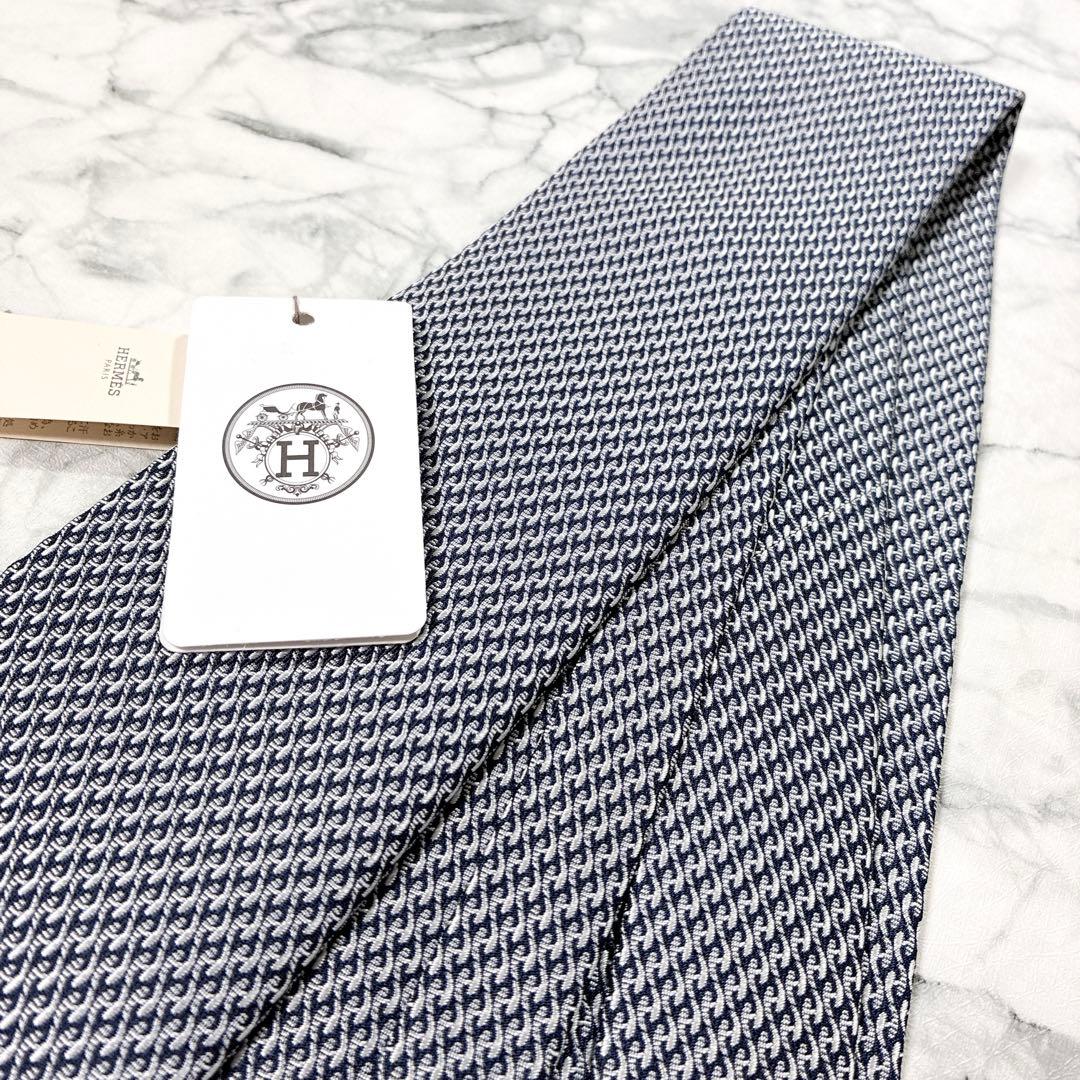 ✨プレゼント用対応✨未使用タグ付箱付き✨HERMES ファソネ　H柄 ネクタイ