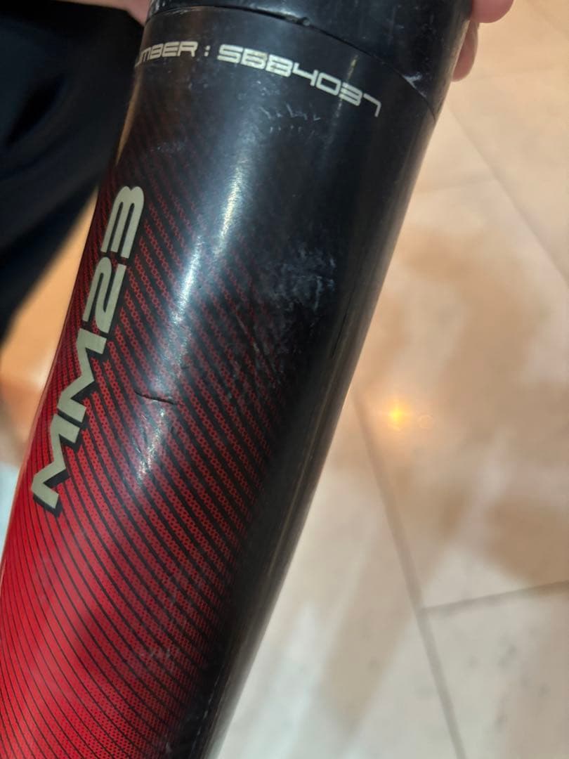 MM23 少年用軟式バット カーボンファイバー 赤黒