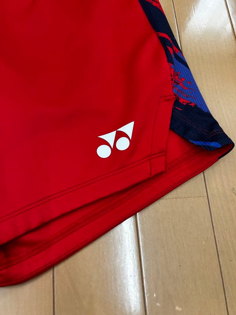 YONEX レッド バドミントンパンツ　ハーフパンツ