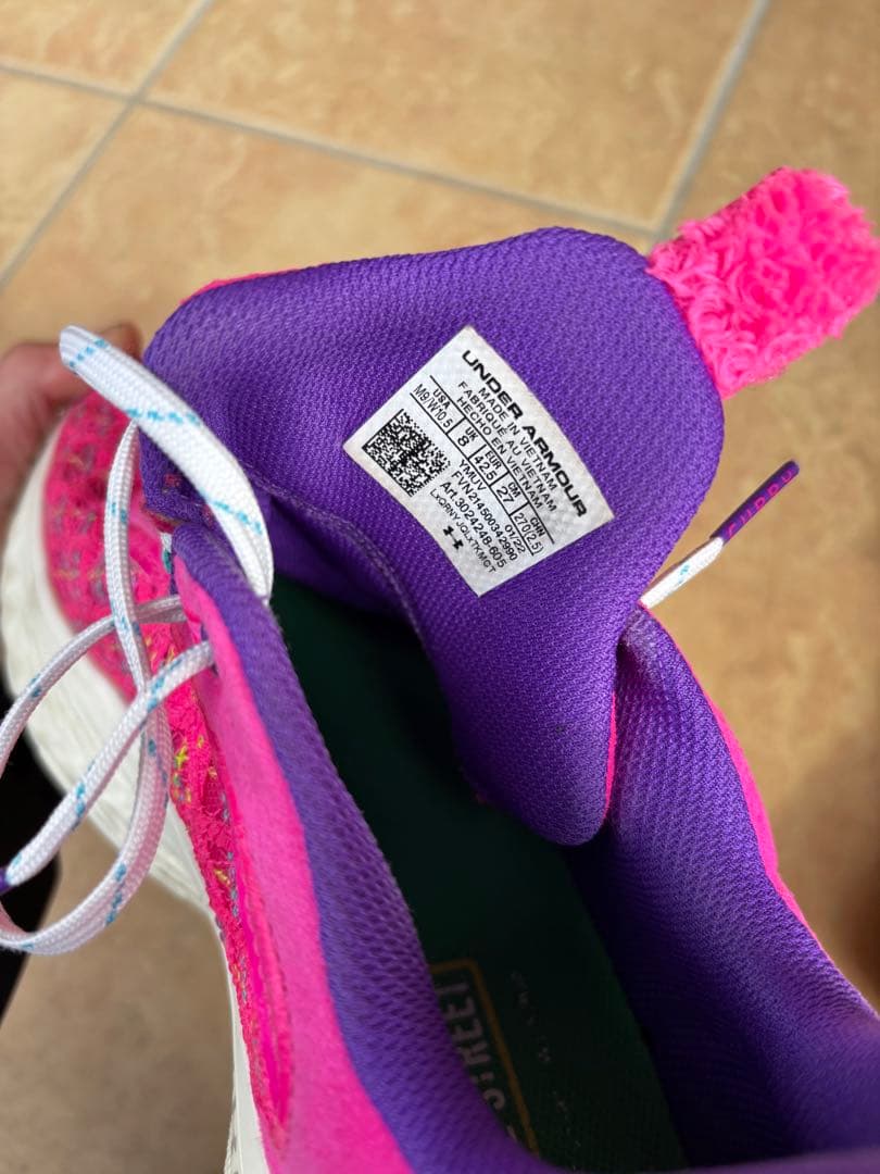 UNDER ARMOUR バスケットボールシューズ ピンク