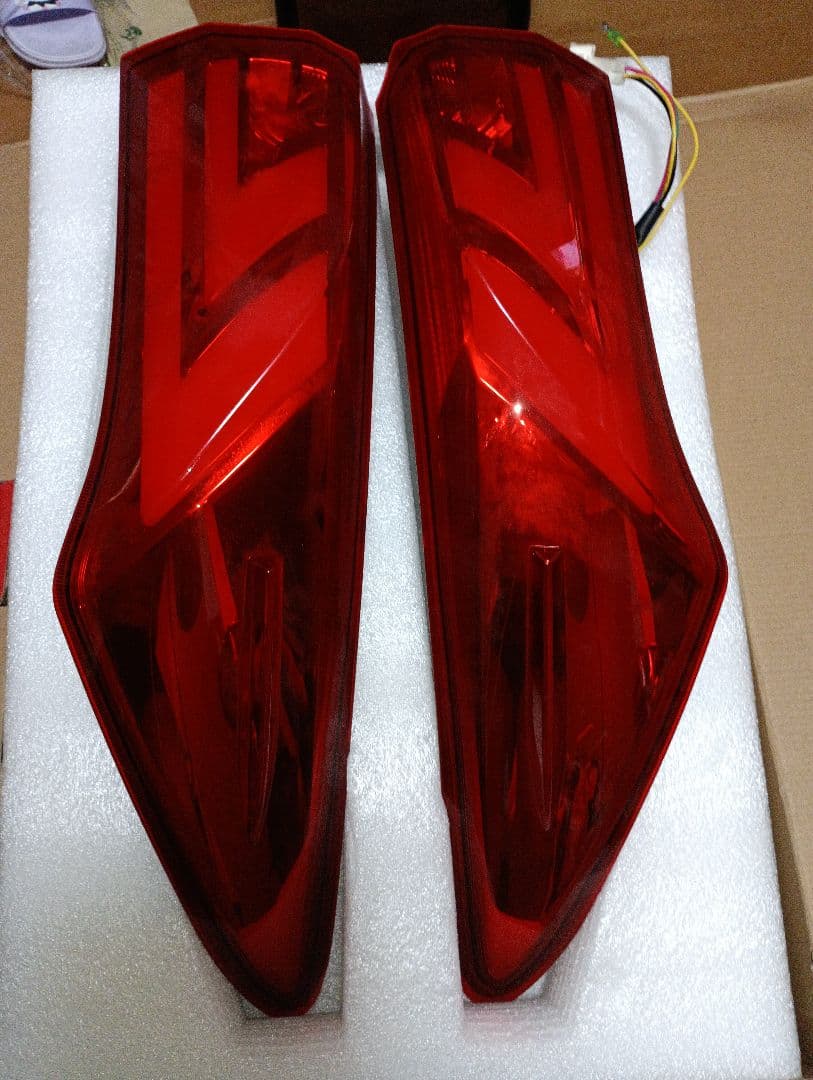 【美品】Valenti テールランプ