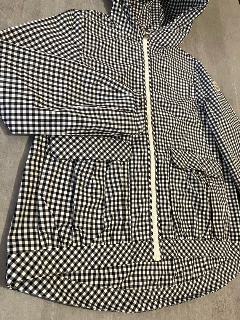 Moncler モンクレール　ナイロンパーカー