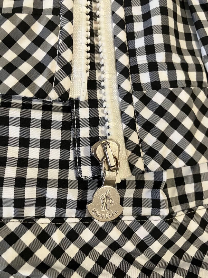 Moncler モンクレール　ナイロンパーカー